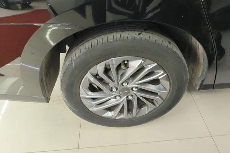 Used SAIC MAXUS G50 2023 PLUS 1.5T Happiness-Recommended Automatic Escort Edition Right Rear Wheel Hub