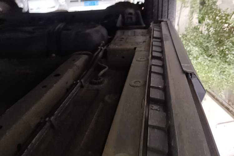 Used SAIC MAXUS G50 2023 PLUS 1.5T Happiness-Recommended Automatic Escort Edition Right Side Sill