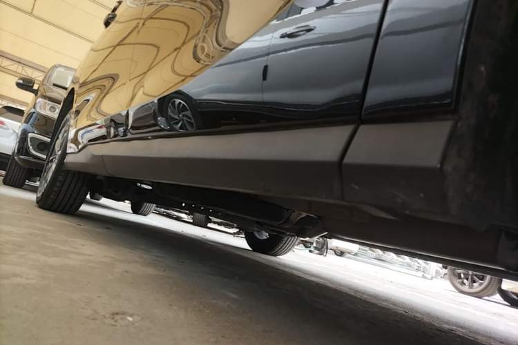 Used SAIC MAXUS G50 2023 PLUS 1.5T Happiness-Recommended Automatic Start Edition Right Side Sill