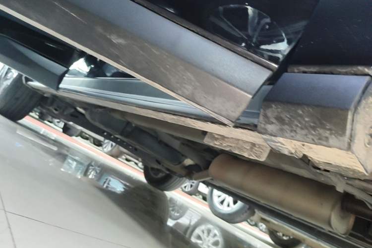 Used SAIC MAXUS G50 2023 PLUS 1.5T Happiness-Recommended Automatic Escort Edition Right Side Sill