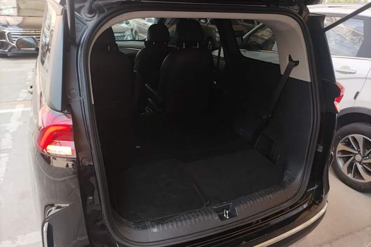 Used SAIC MAXUS G50 2023 PLUS 1.5T Happiness-Recommended Automatic Start Edition Trunk