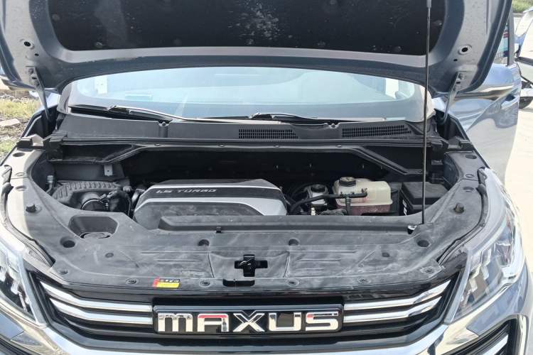 Used SAIC MAXUS G50 2023 PLUS 1.5T Automatic Cruise Version Engine Bay