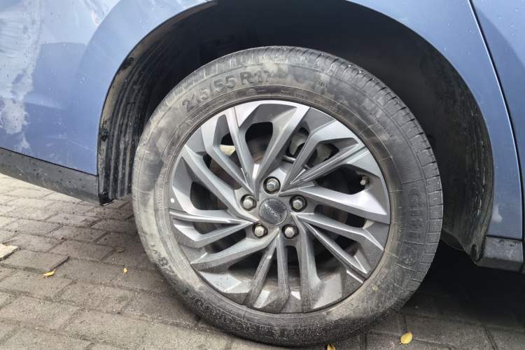 Used SAIC MAXUS G50 2023 PLUS 1.5T Happiness-Recommended Automatic Escort Edition Exterior 5