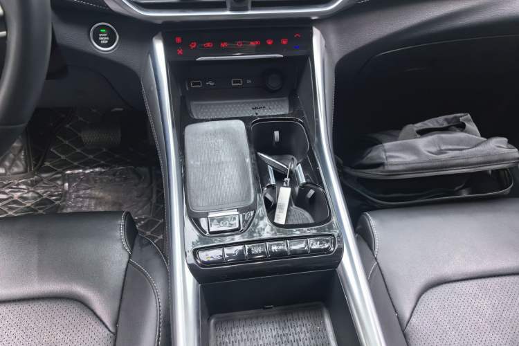 Used SAIC MAXUS G50 2023 PLUS 1.5T Happiness-Recommended Automatic Escort Edition Gear Lever