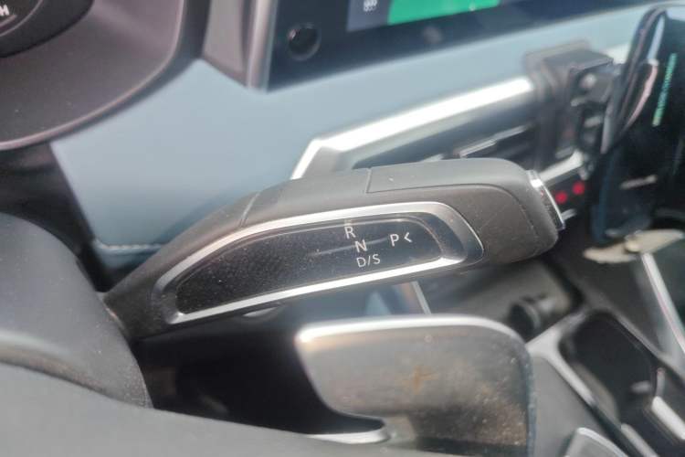 Used SAIC MAXUS G50 2023 PLUS 1.5T Happiness-Recommended Automatic Cruise Version Gear Lever