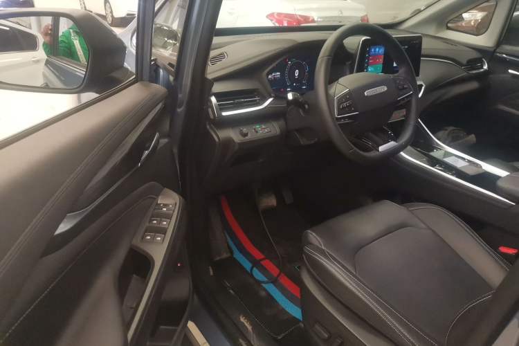 Used SAIC MAXUS G50 2023 PLUS 1.5T Happiness-Recommended Automatic Escort Edition Interior 3