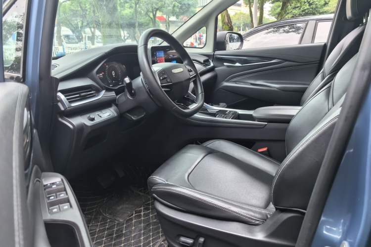 Used SAIC MAXUS G50 2023 PLUS 1.5T Happiness-Recommended Automatic Escort Edition Left Front Seat