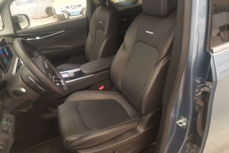 Used SAIC MAXUS G50 2023 PLUS 1.5T Happiness-Recommended Automatic Escort Edition Left Front Seat