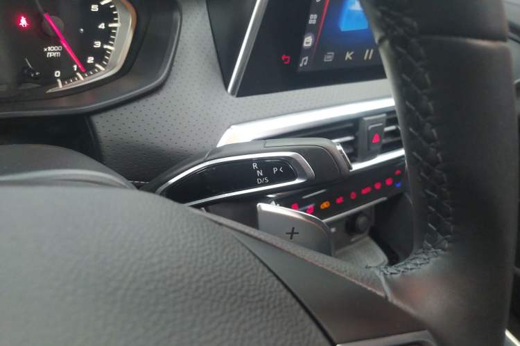 Used SAIC MAXUS G50 2023 PLUS 1.5T Automatic Custom Entry-Level Model Gear Lever