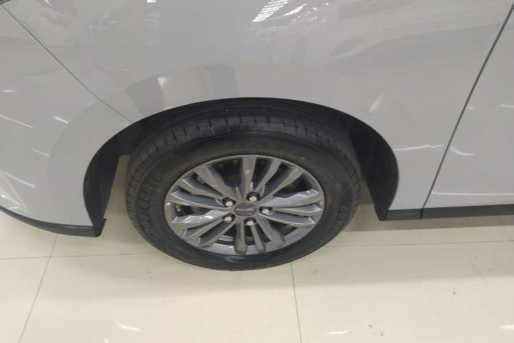 Used SAIC MAXUS G50 2023 PLUS 1.5T Automatic Custom Entry-Level Model Left Front Wheel Hub