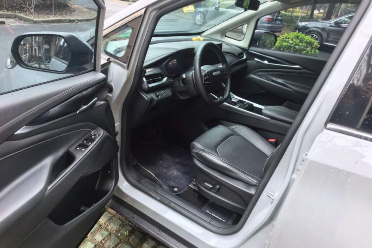 Used SAIC MAXUS G50 2023 PLUS 1.5T Automatic Custom Entry-Level Model Driver Seat