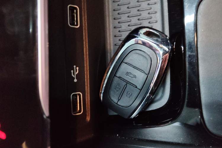 Used SAIC MAXUS G50 2023 PLUS 1.5T Happiness-Recommended Automatic Start Edition Interior 1