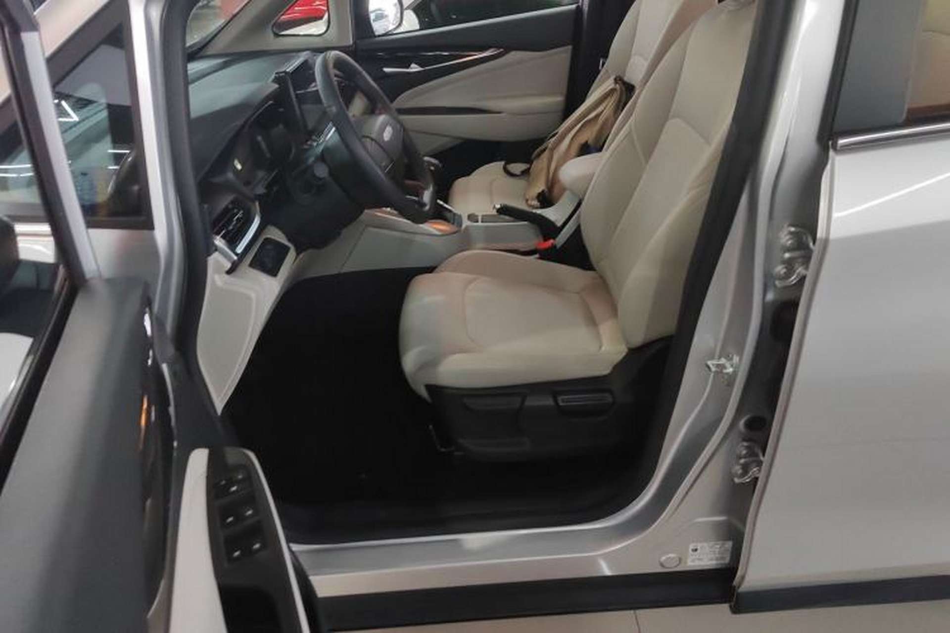 Used SAIC MAXUS G50 2023 1.5T Manual Comfort A Left Front Seat