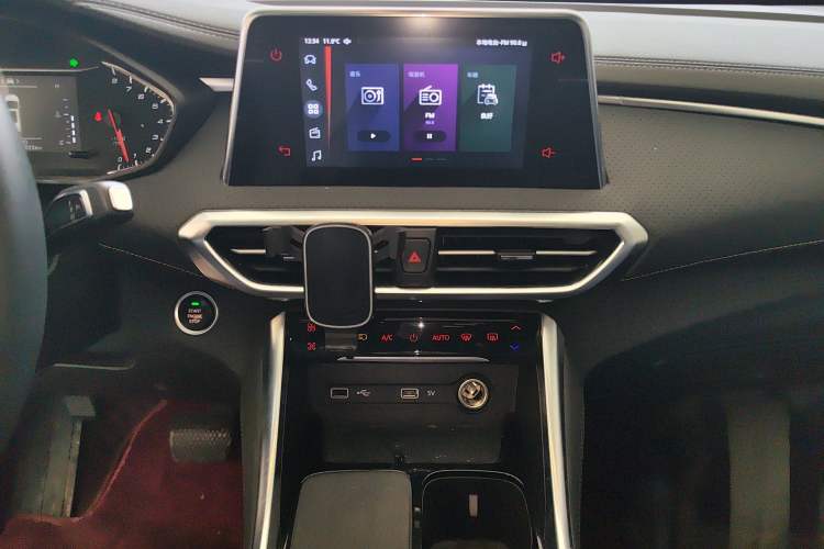 Used SAIC MAXUS G50 2023 PLUS 1.5T Happiness-Recommended Automatic Start Edition Audio And AC Panel