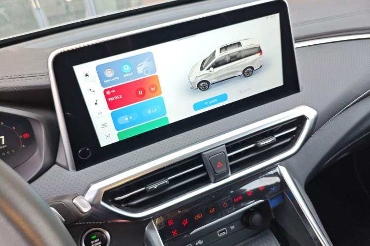 Used SAIC MAXUS G50 2023 PLUS 1.5T Happiness-Recommended Automatic Cruise Version Audio And AC Panel