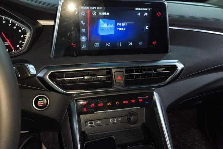 Used SAIC MAXUS G50 2023 PLUS 1.5T Happiness-Recommended Automatic Start Edition Audio And AC Panel