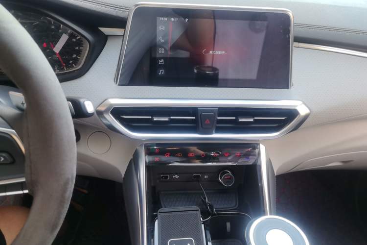 Used SAIC MAXUS G50 2023 PLUS 1.5T Automatic Custom Entry-Level Model Audio And AC Panel