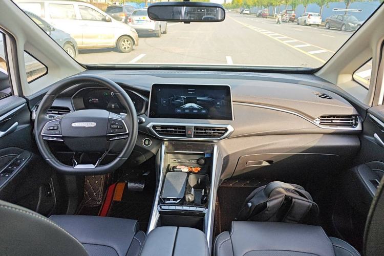 Used SAIC MAXUS G50 2023 PLUS 1.5T Happiness-Recommended Automatic Cruise Version Center Console