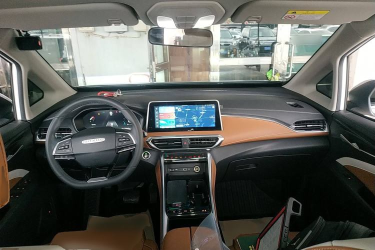 Used SAIC MAXUS G50 2023 PLUS 1.5T Happiness-Recommended Automatic Escort Edition Center Console