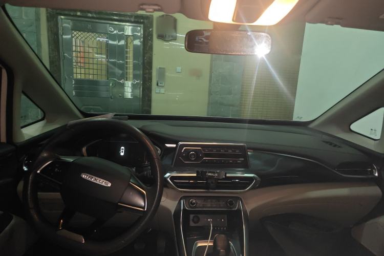 Used SAIC MAXUS G50 2023 1.5T Manual Comfort A Center Console