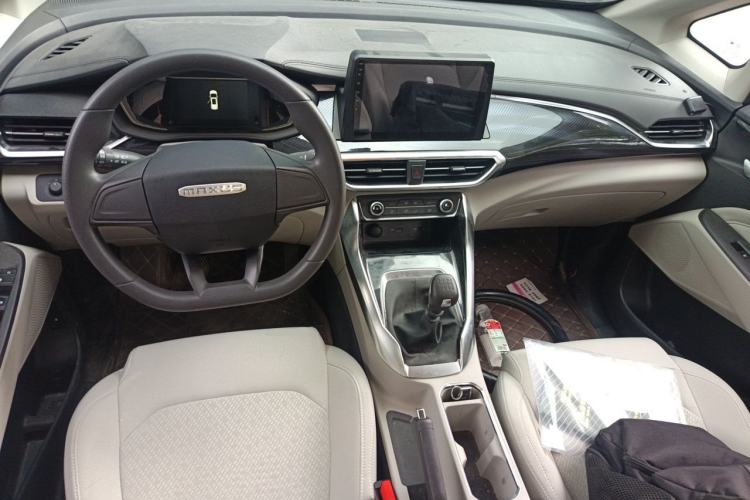 Used SAIC MAXUS G50 2023 1.5T Manual Comfort A Center Console