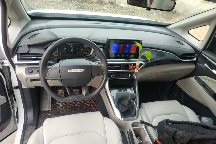 Used SAIC MAXUS G50 2023 1.5T Manual Comfort A Center Console