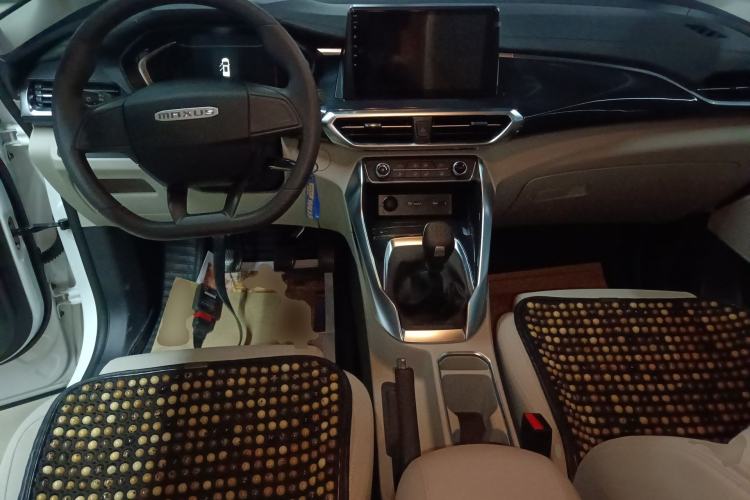 Used SAIC MAXUS G50 2023 1.5T Manual Comfort A Center Console