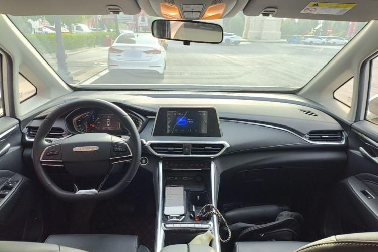 Used SAIC MAXUS G50 2023 PLUS 1.5T Happiness-Recommended Automatic Start Edition Center Console