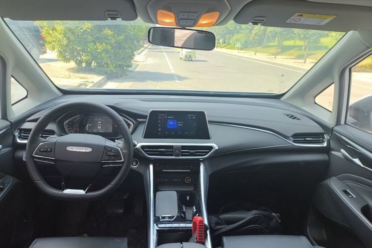 Used SAIC MAXUS G50 2023 PLUS 1.5T Happiness-Recommended Automatic Start Edition Center Console