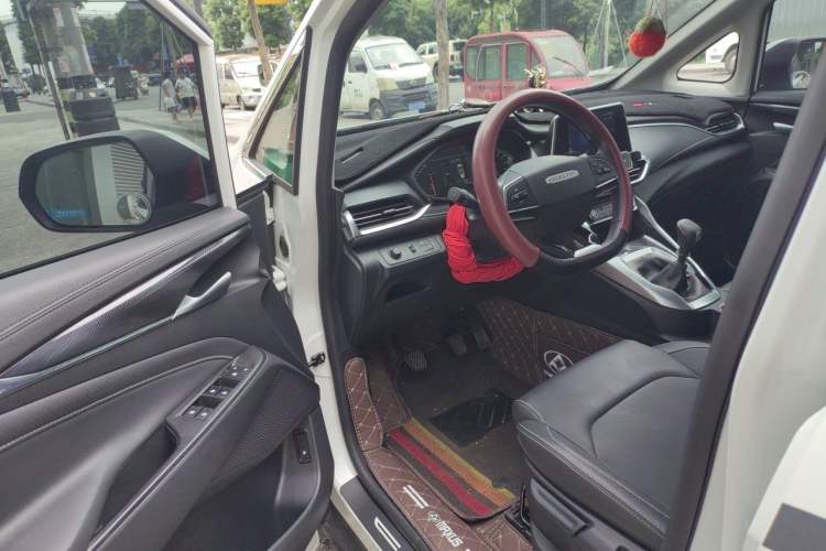 Used SAIC MAXUS G50 2023 1.5T Manual Comfort B Trim Driver Seat