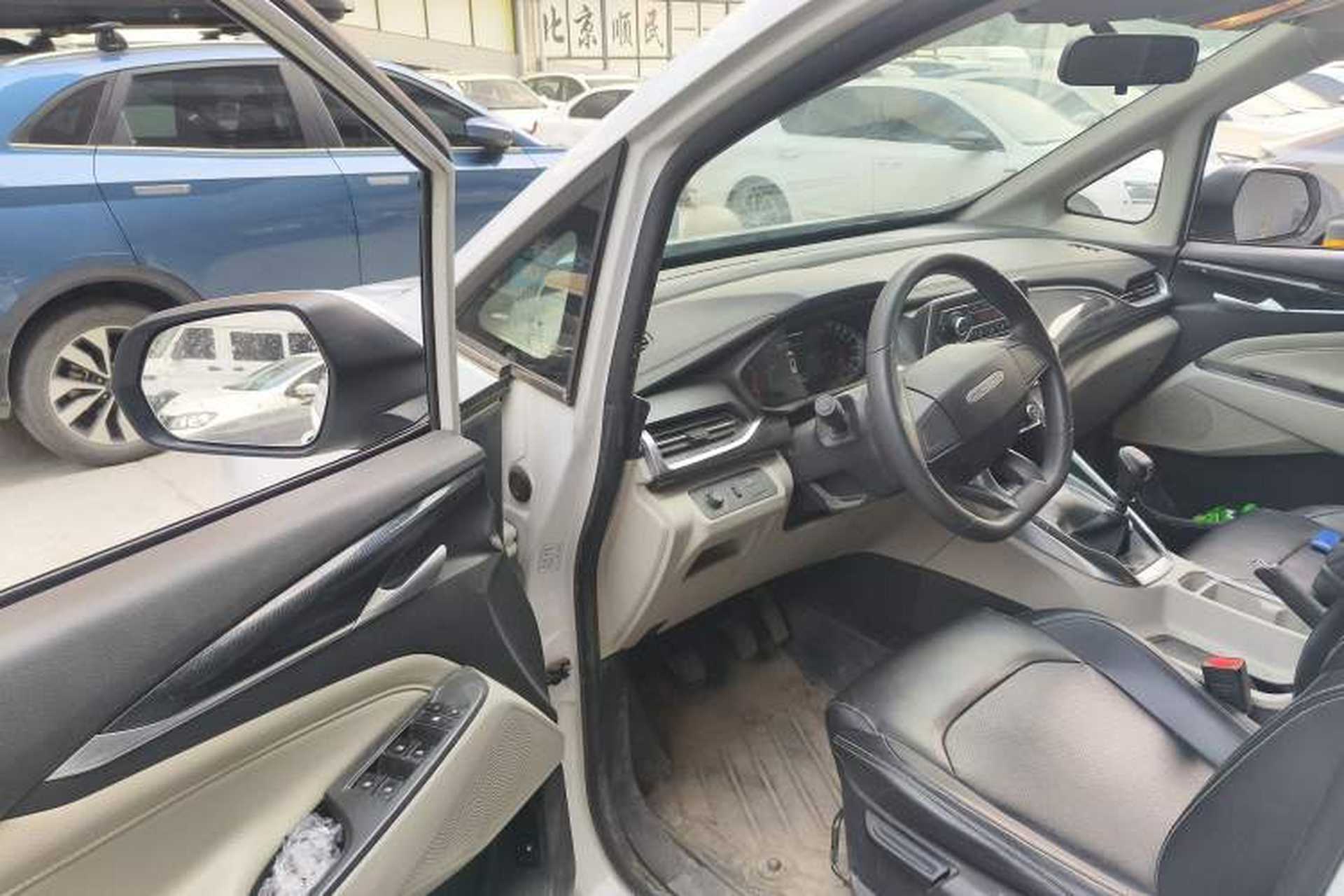 Used SAIC MAXUS G50 2023 1.5T Manual Comfort A Driver Seat