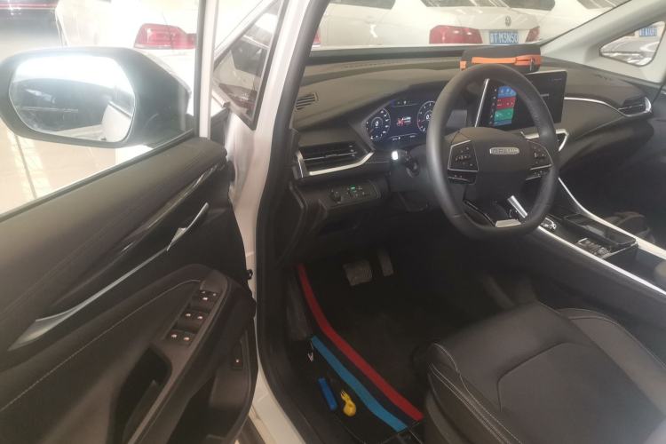 Used SAIC MAXUS G50 2023 PLUS 1.5T Automatic Escort Edition Driver Seat