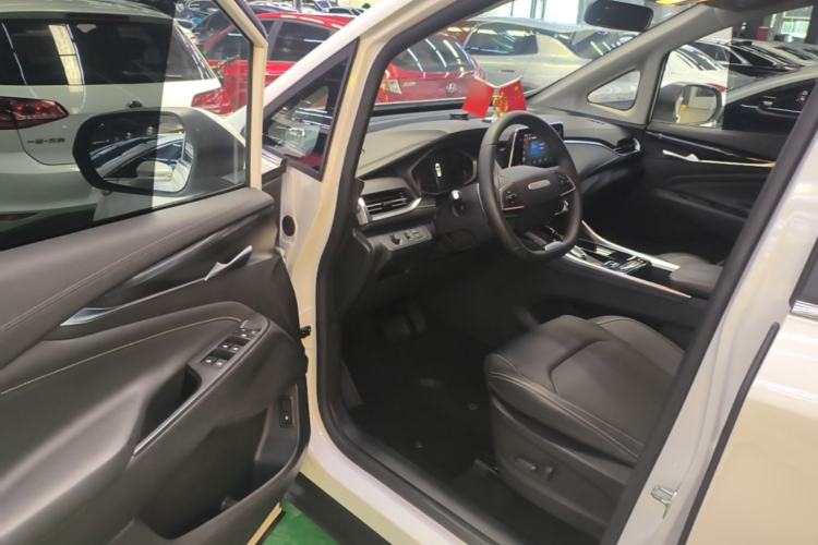 Used SAIC MAXUS G50 2023 PLUS 1.5T Happiness-Recommended Automatic Start Edition Driver Seat