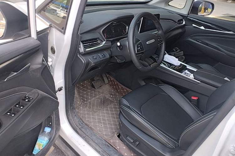 Used SAIC MAXUS G50 2023 PLUS 1.5T Happiness-Recommended Automatic Start Edition Driver Seat