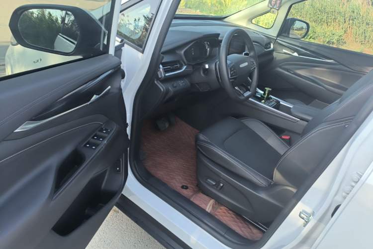 Used SAIC MAXUS G50 2023 PLUS 1.5T Happiness-Recommended Automatic Start Edition Driver Seat