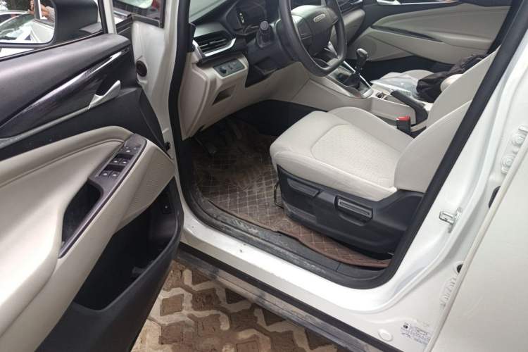 Used SAIC MAXUS G50 2023 1.5T Manual Comfort A Driver Seat