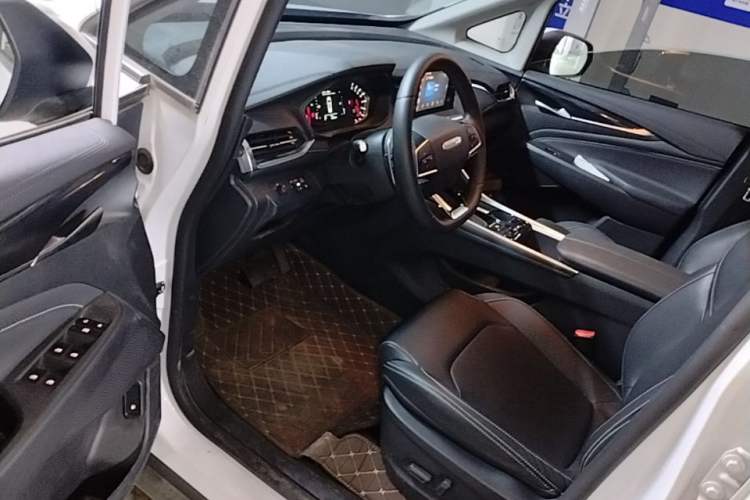 Used SAIC MAXUS G50 2023 PLUS 1.5T Happiness-Recommended Automatic Start Edition Driver Seat