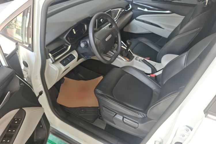 Used SAIC MAXUS G50 2023 1.5T Manual Comfort A Driver Seat