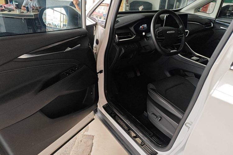 Used SAIC MAXUS G50 2023 PLUS 1.5T Automatic Cruise Version Driver Seat