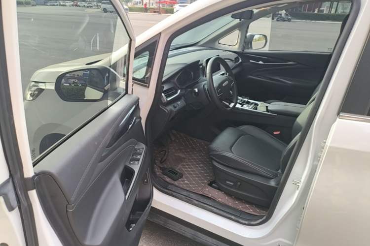 Used SAIC MAXUS G50 2023 PLUS 1.5T Happiness-Recommended Automatic Start Edition Driver Seat