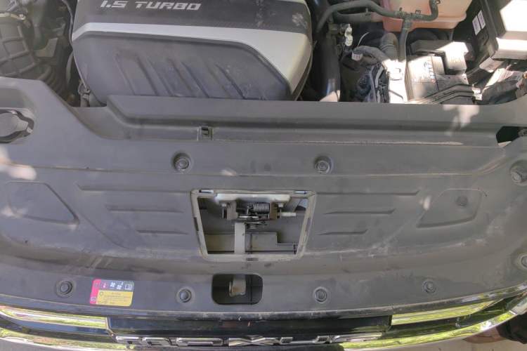 Used SAIC MAXUS G50 2023 PLUS 1.5T Happiness-Recommended Automatic Start Edition Engine Bay