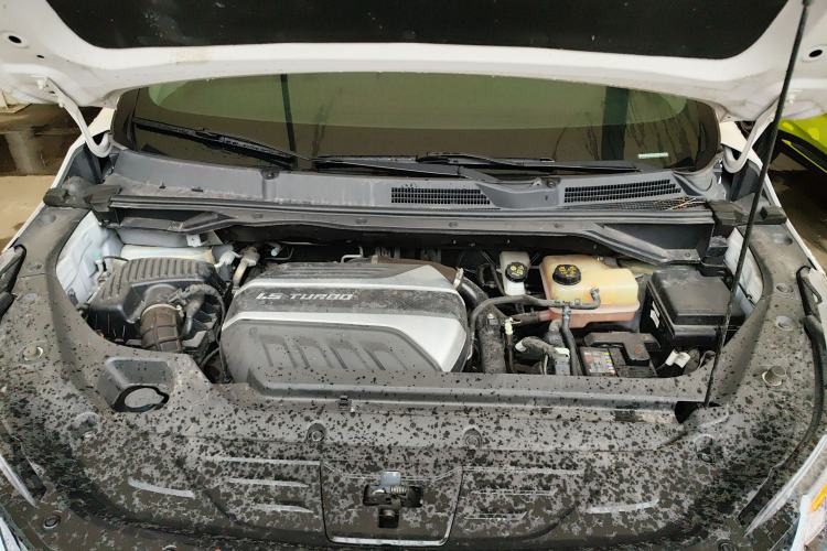 Used SAIC MAXUS G50 2023 PLUS 1.5T Happiness-Recommended Automatic Start Edition Engine Bay