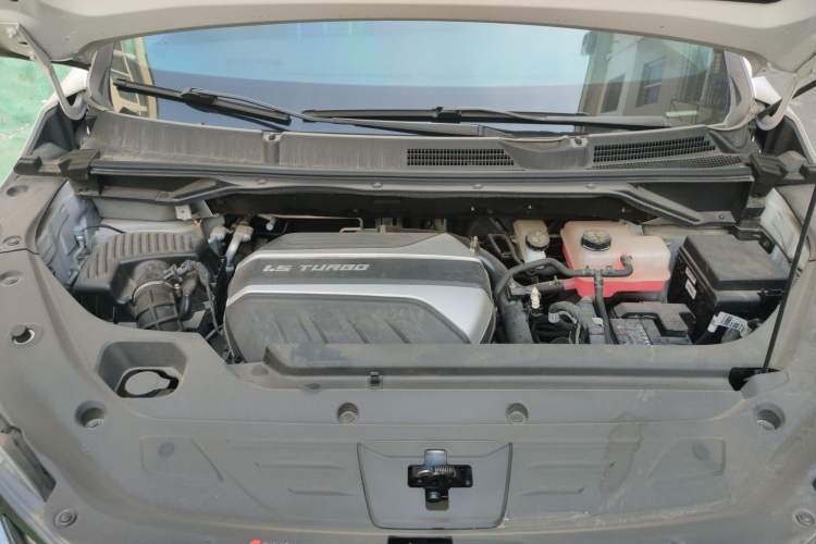 Used SAIC MAXUS G50 2023 PLUS 1.5T Happiness-Recommended Automatic Start Edition Engine Bay