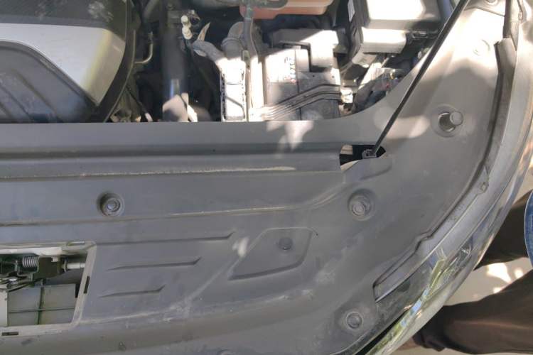 Used SAIC MAXUS G50 2023 PLUS 1.5T Happiness-Recommended Automatic Start Edition Engine Bay Left
