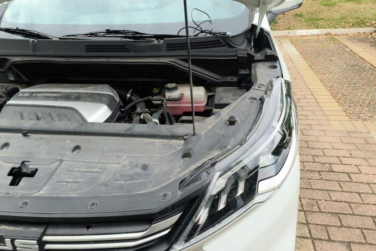 Used SAIC MAXUS G50 2023 1.5T Manual Comfort A Engine Bay Left