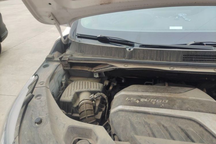 Used SAIC MAXUS G50 2023 PLUS 1.5T Happiness-Recommended Automatic Start Edition Engine Bay Right