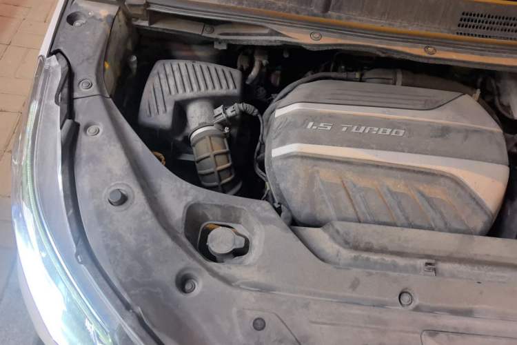 Used SAIC MAXUS G50 2023 PLUS 1.5T Happiness-Recommended Automatic Start Edition Engine Bay Right