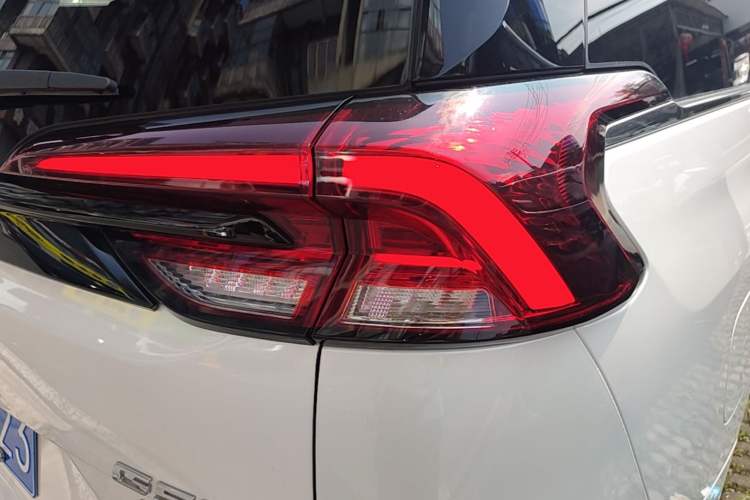 Used SAIC MAXUS G50 2023 PLUS 1.5T Happiness-Recommended Automatic Escort Edition Exterior 3