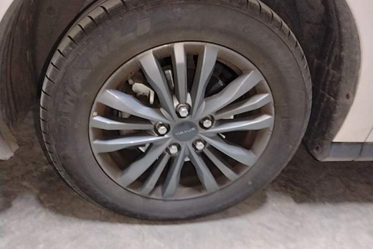 Used SAIC MAXUS G50 2023 PLUS 1.5T Happiness-Recommended Automatic Start Edition Exterior 4