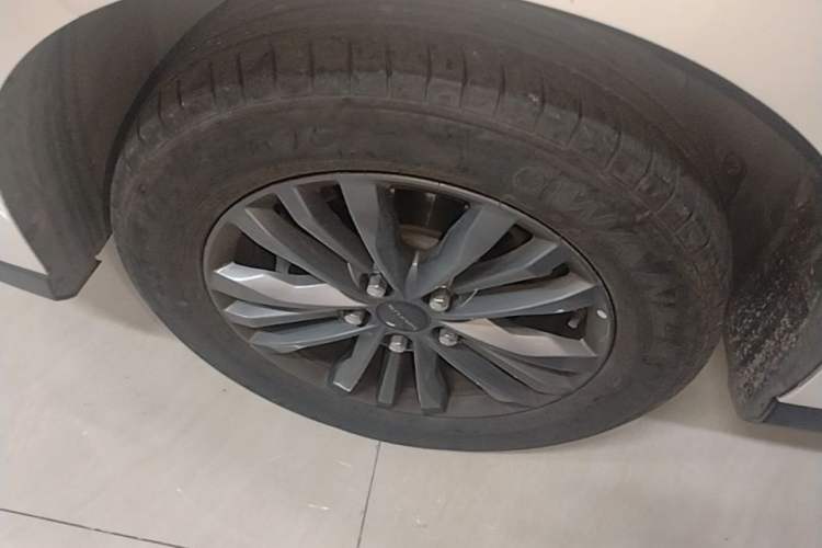 Used SAIC MAXUS G50 2023 PLUS 1.5T Happiness-Recommended Automatic Start Edition Exterior 4